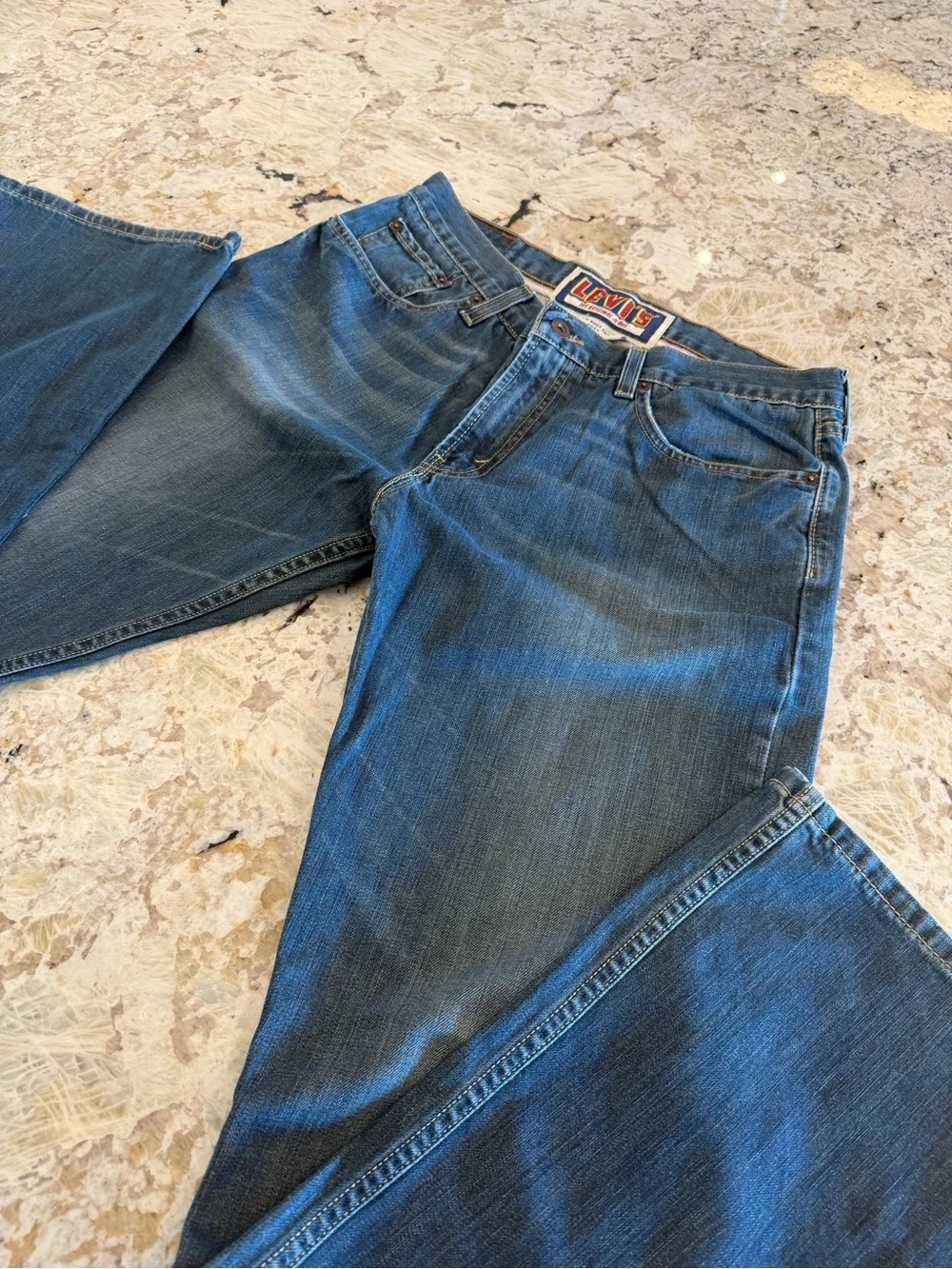 VINTAGE Levi's 527 Bootcut Jeans Men's 34x32 Blue Cotton Denim Medium Wash Y2K
